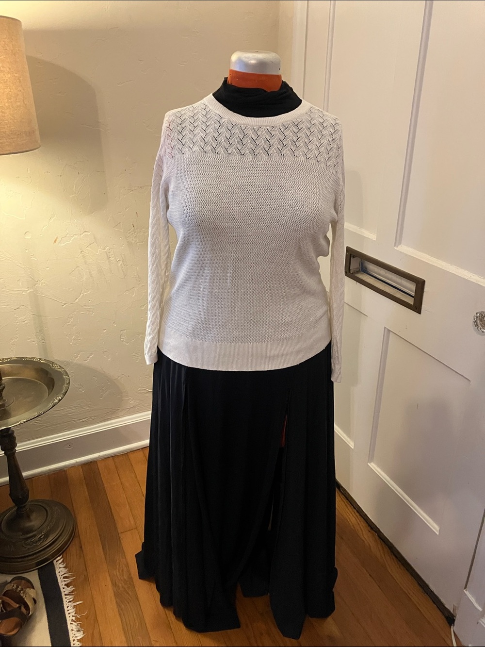 Loft point knit sweater